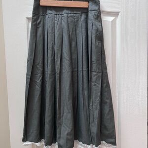 Chic Charcoal A-Line Skirt with Lace Trim